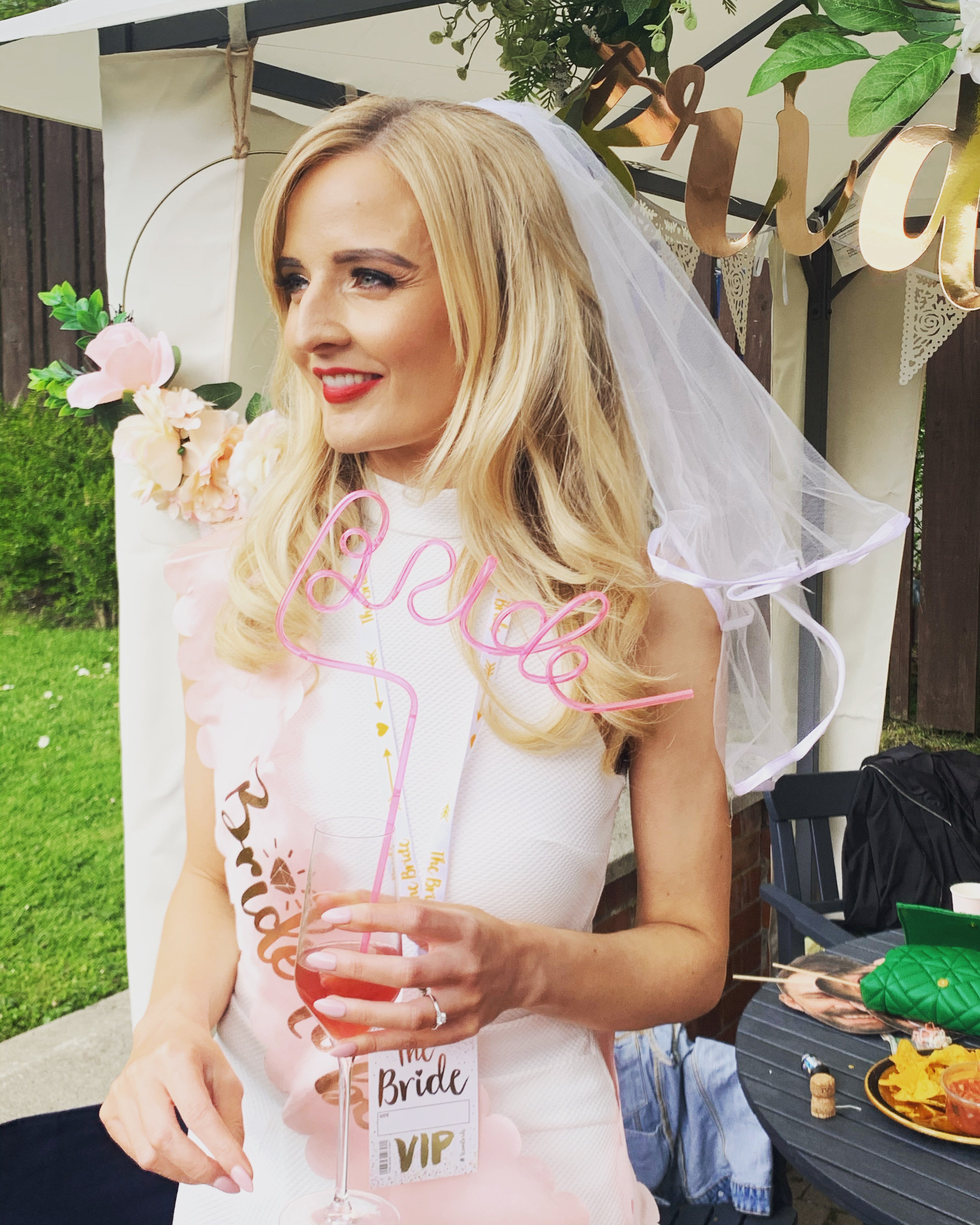 Bride-to-be-hen-party-straw