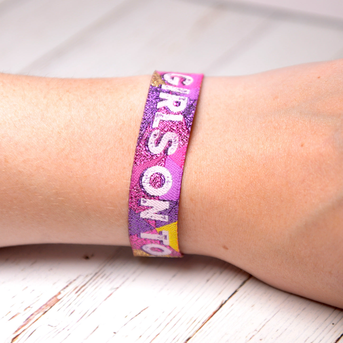 girls on tour wristbands bracelets armbands