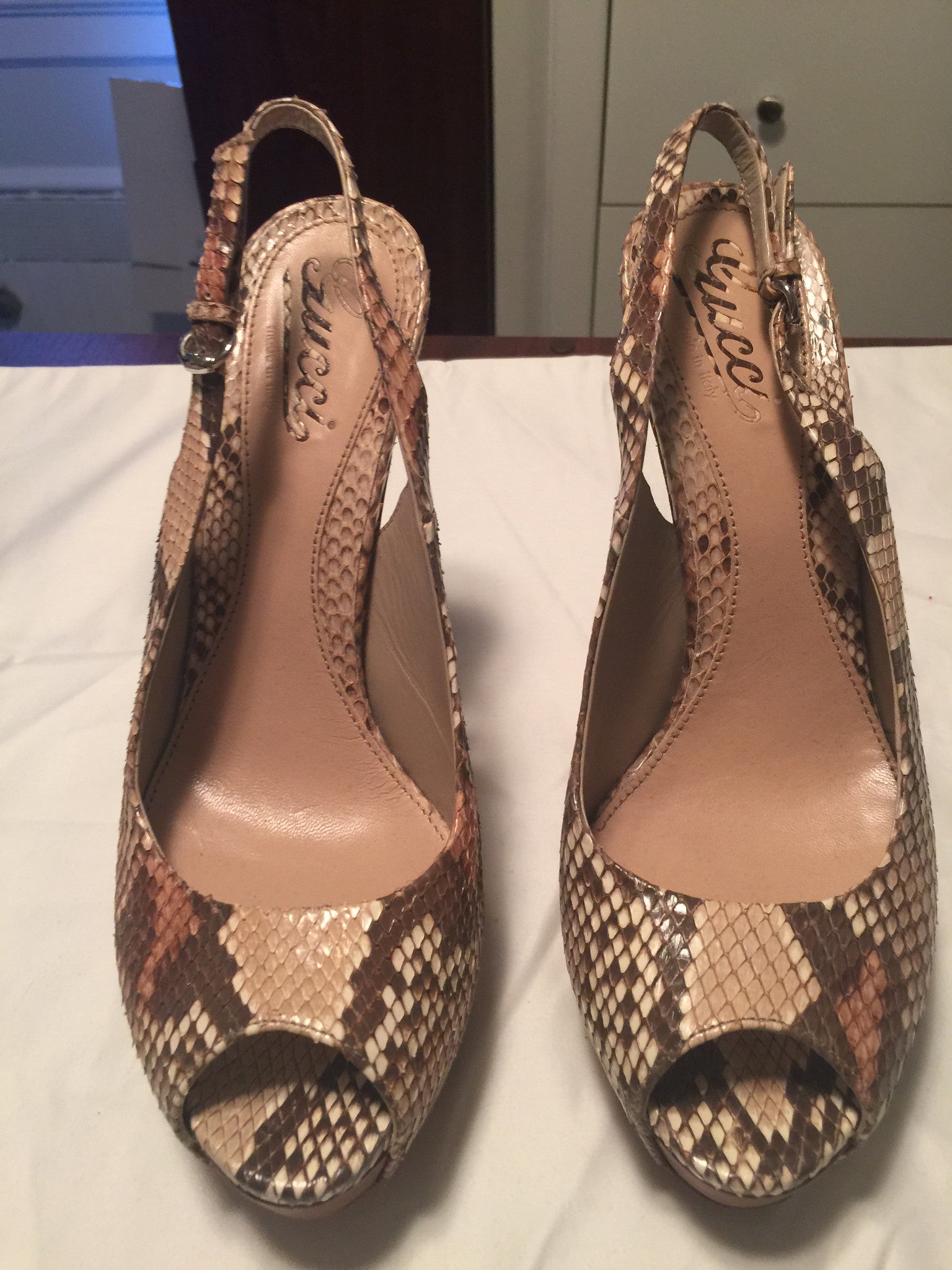 Gucci Snakeskin Platform Pumps - New Neu Glamour | Preloved Designer  Jewelry, Shoes & Handbags.