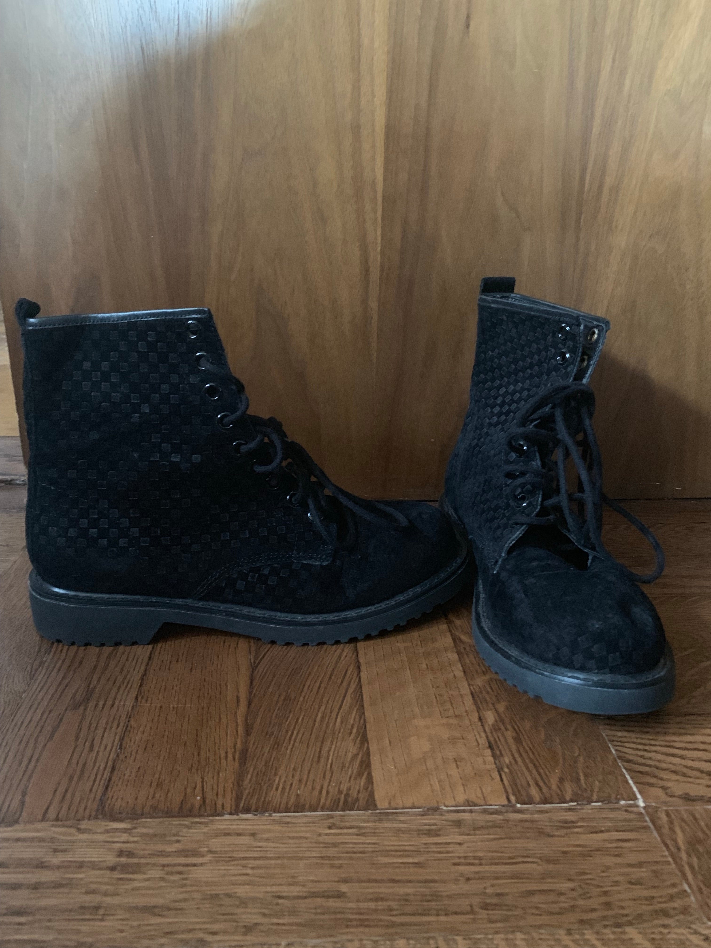Shelly of London Combat boots!