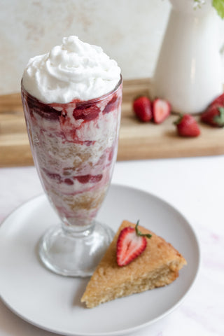 canada day strawberry shortbread