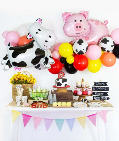 "Three-I-E-I-O" farm-themed third birthday party