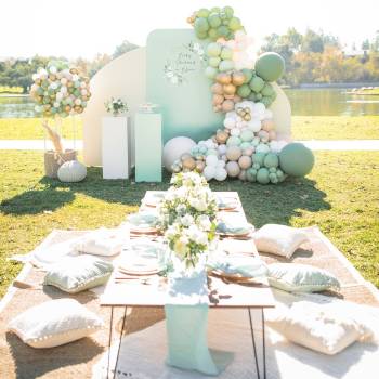 Spring baby shower ideas: green baby shower theme