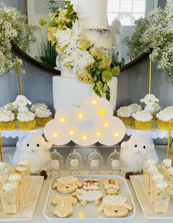 Spring baby shower idea: Lil' lamb baby shower theme