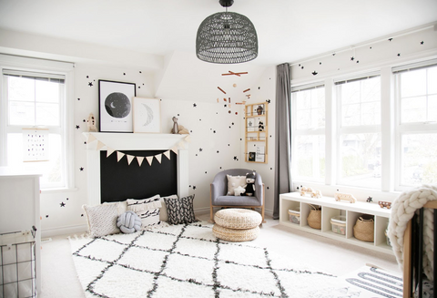 black and white nursery decor