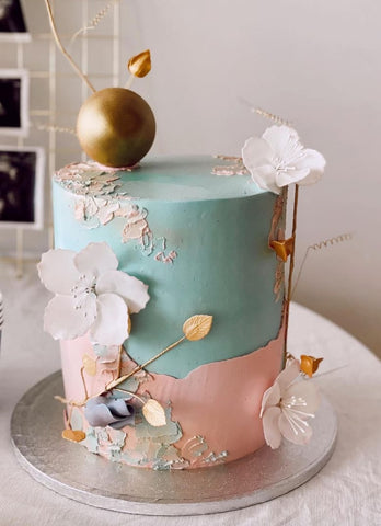 Pink and blue gender reveal cake.