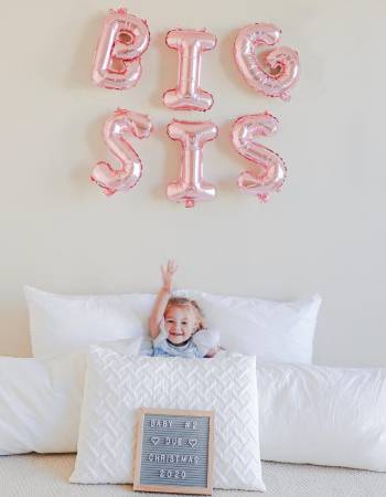 Spring pregnancy announcement ideas