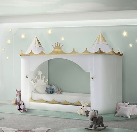 bed room fun castle theme and decor