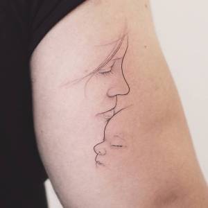 Tattoo ideas for parents: mother and child tattoo