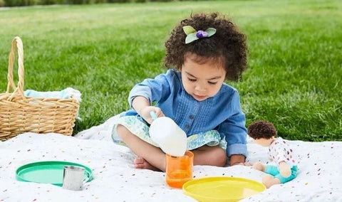 A toddler picnic playdate