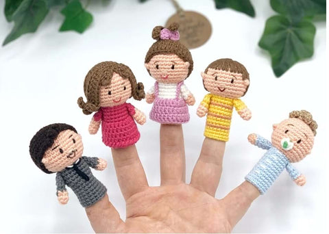 Finger puppet travel toy