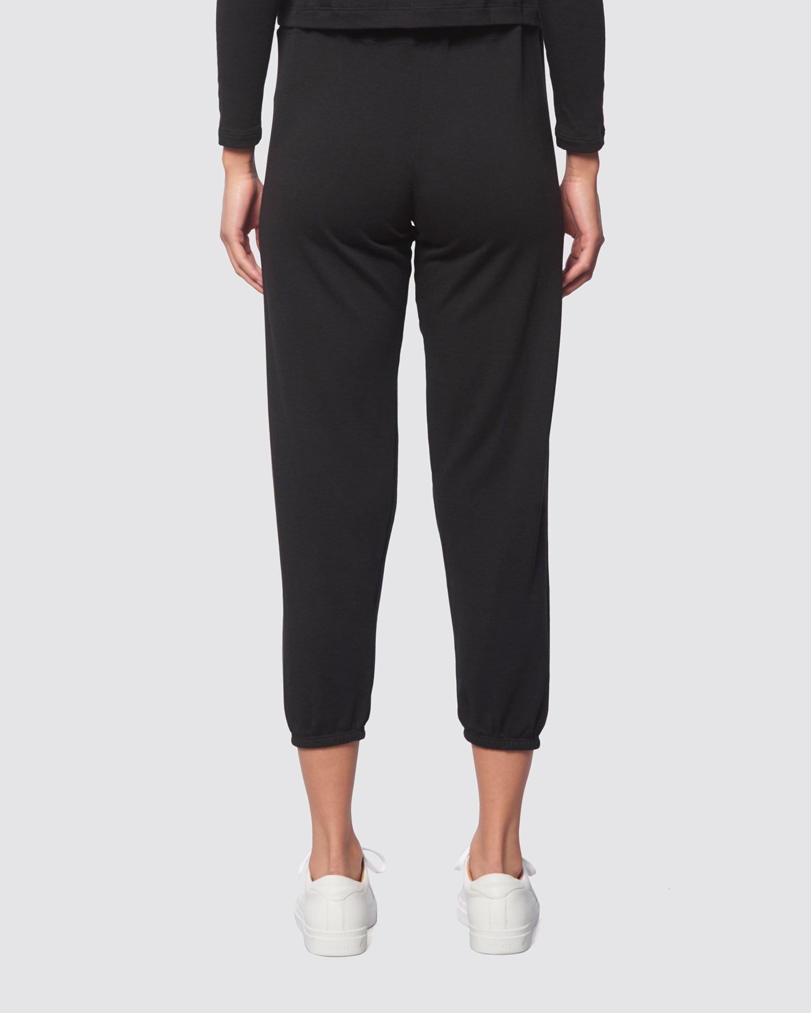 The Women's Classic Sweatpant – Bleusalt