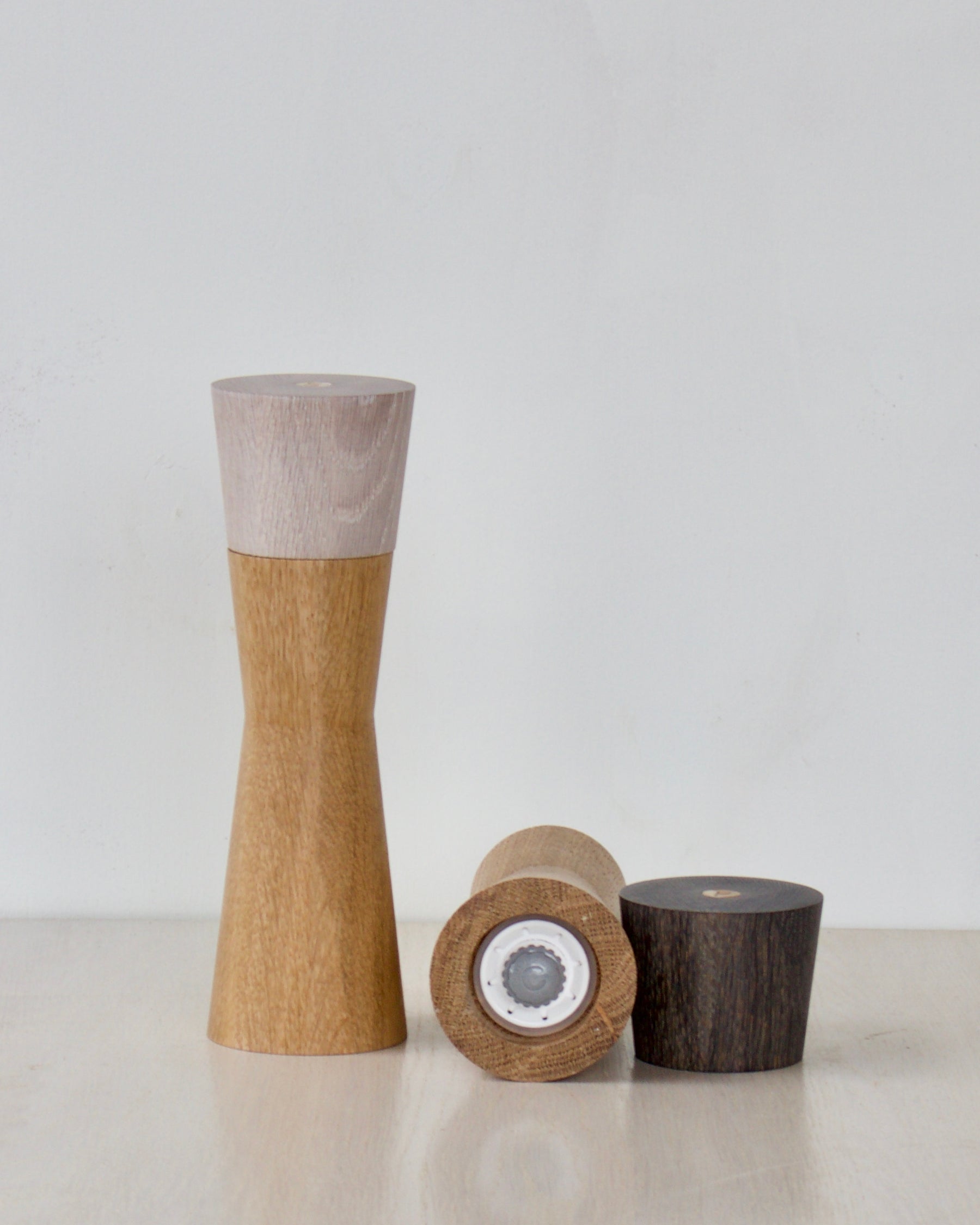 Salt And Pepper Mill Set