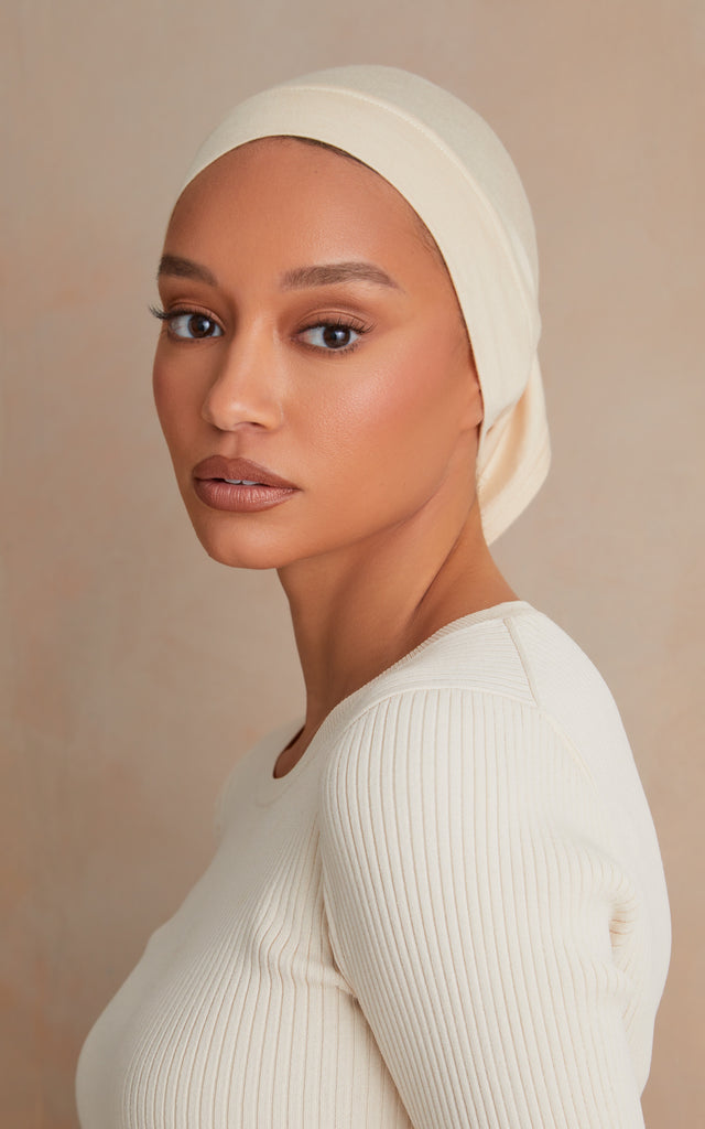 Full Coverage Essential Under Scarf Ivory