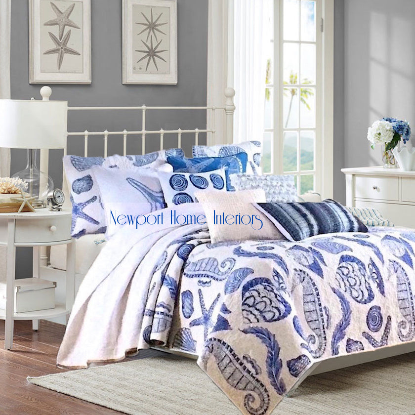 blue and white quilt