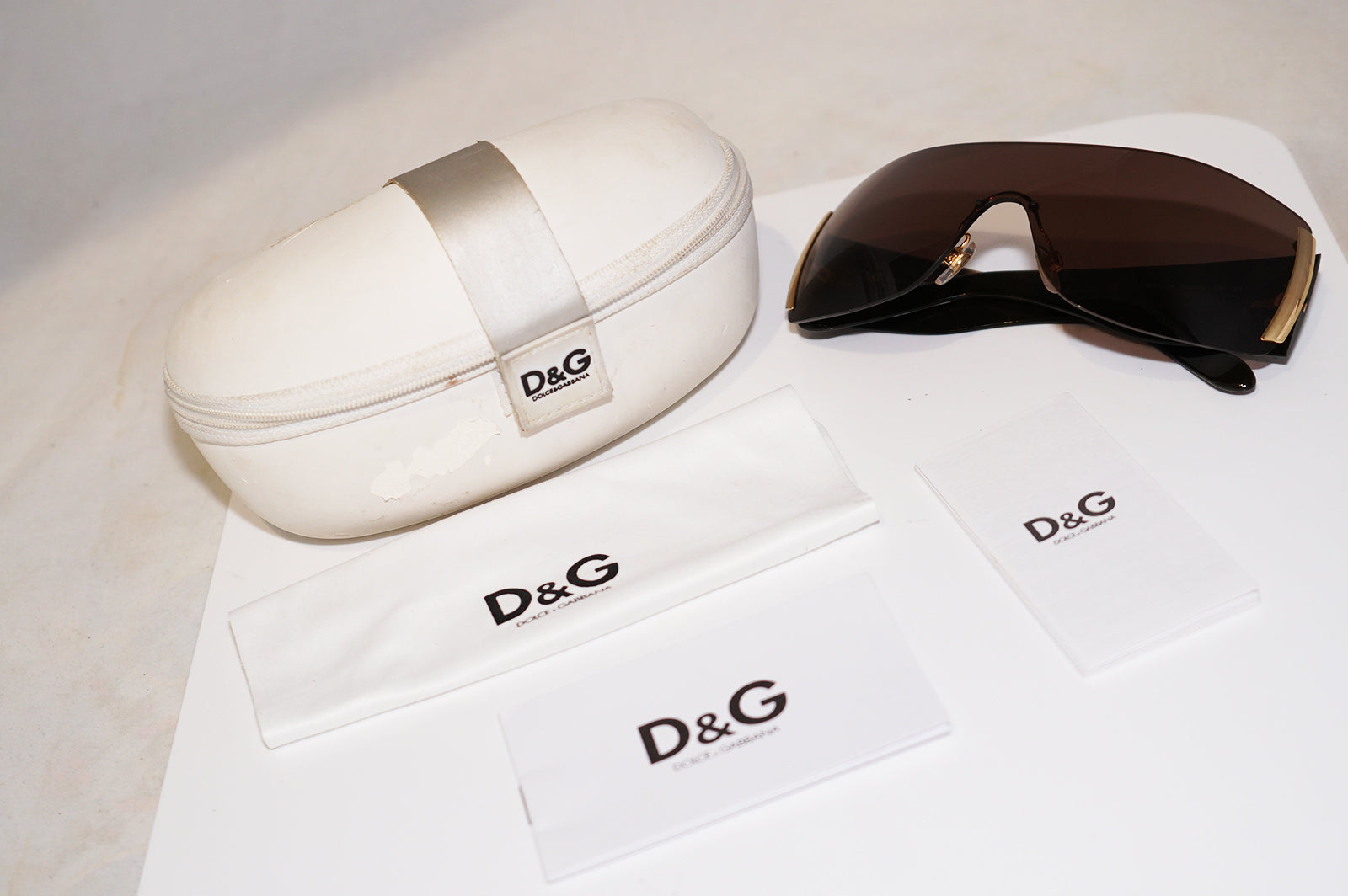 d&g 8039 sunglasses