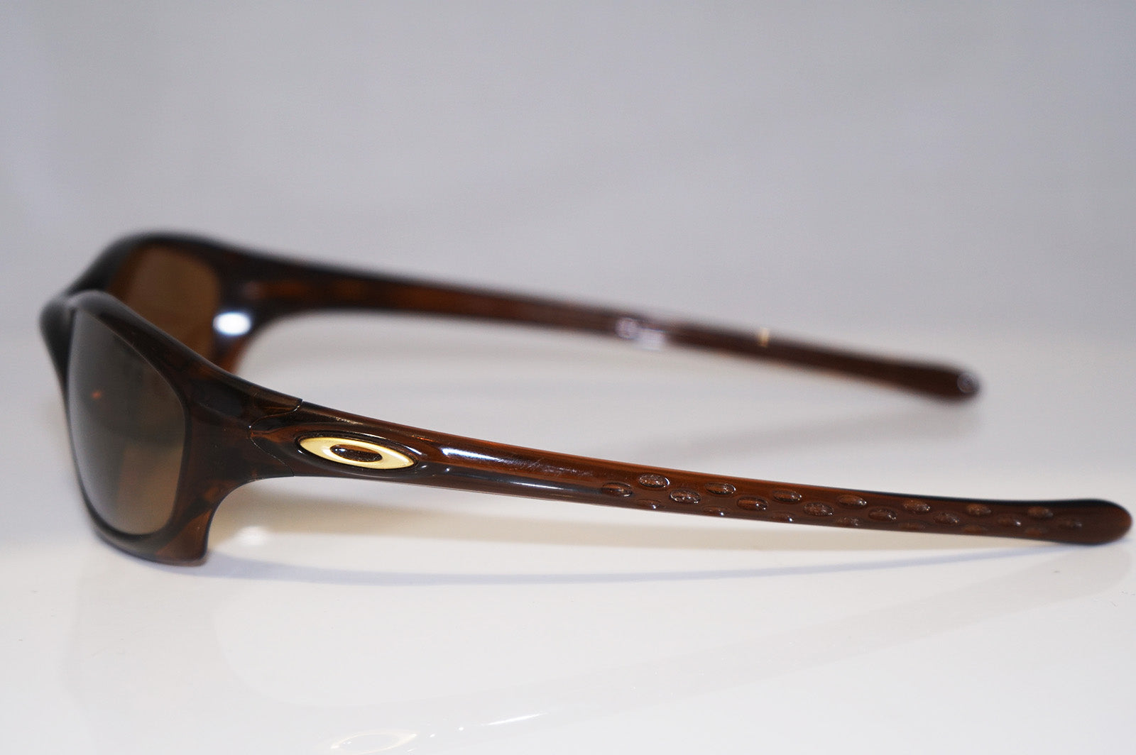 OAKLEY Vintage Mens Designer Sunglasses Brown Rectangle Fives  1 14 –  SunglassBlog