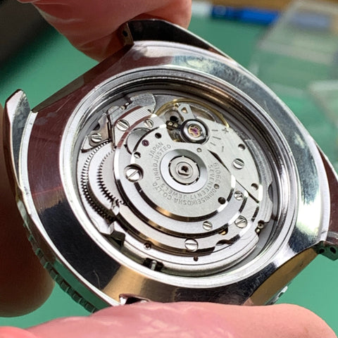 Servicing a Seiko Rally 6106-8227  