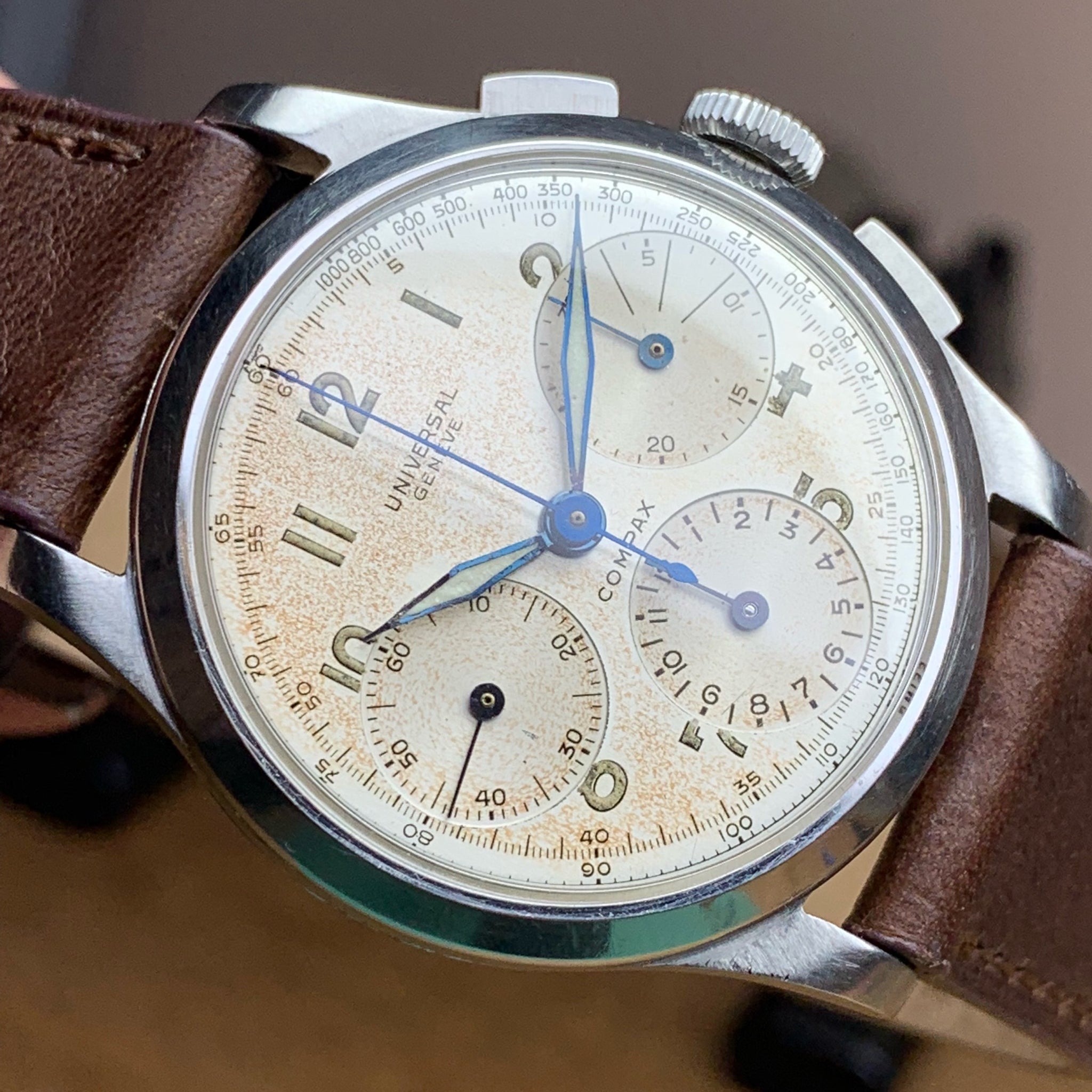 Sold - Universal Geneve Compax Vintage Chronograph Reference 22493 Cal ...