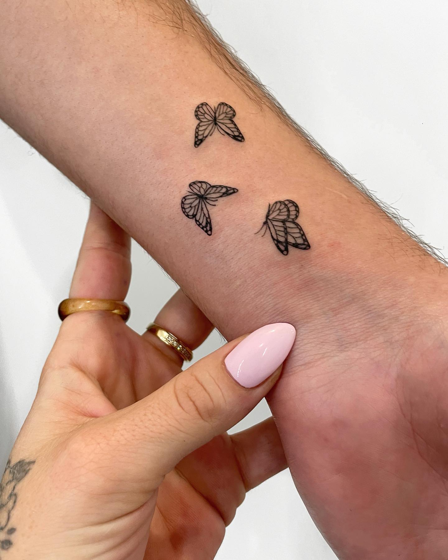 20 Small and Inspiring Wrist Tattoo Designs