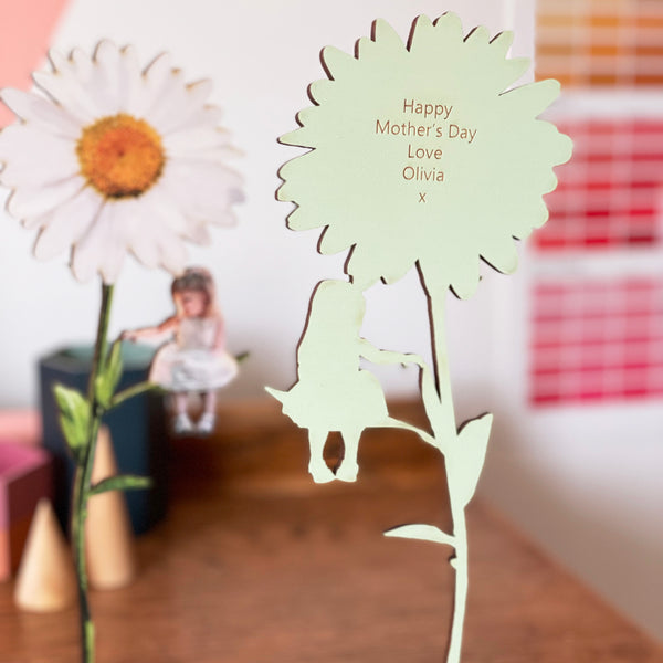 Wooden flower gift for Mum with personalised message