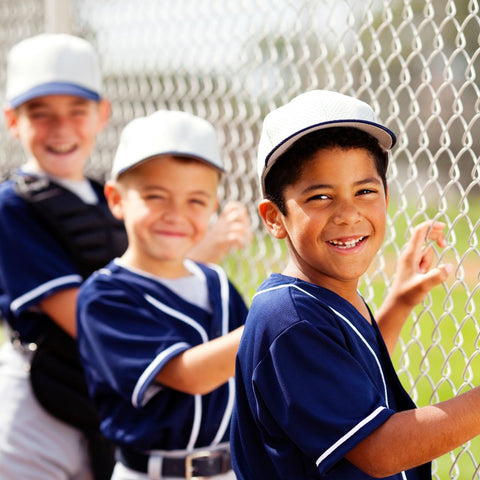 little league baseball boys