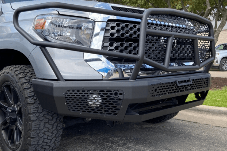 Best Grill Guards For Tundra – 2021 Picks - Drive55