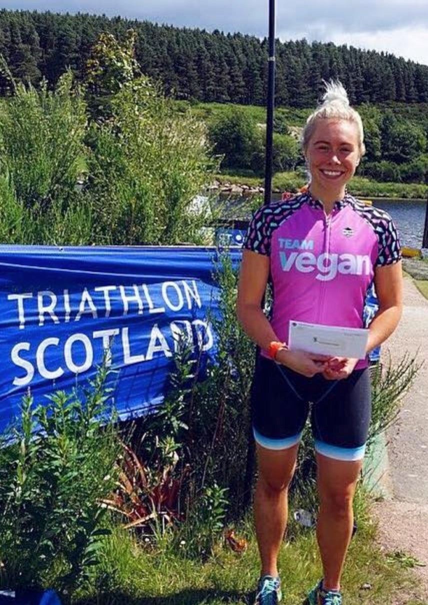 Coralie Dee wins her group in Triathlon Scotland