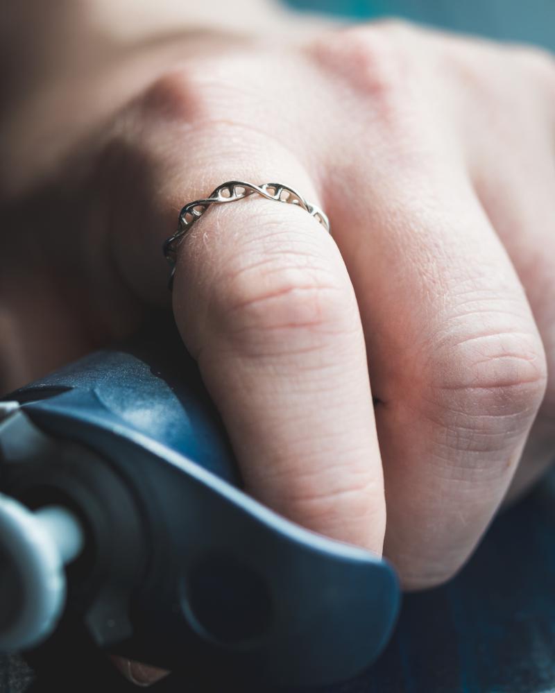 DNA ring in sterling silver – sciencejewelry1824