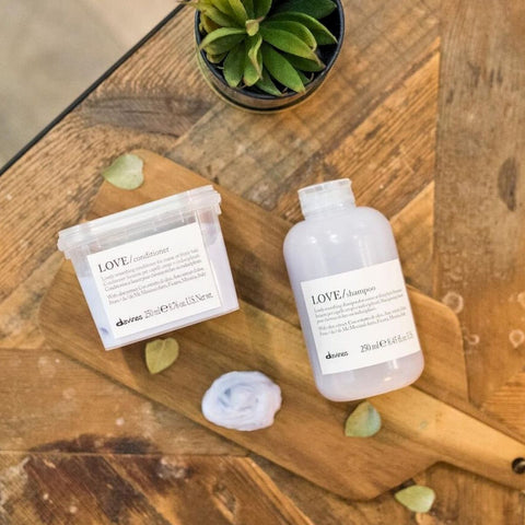 Davines LOVE Smooth Frizz-Free Set - HairMNL