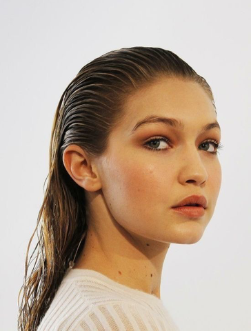 Gigi Hadid-Wet Look