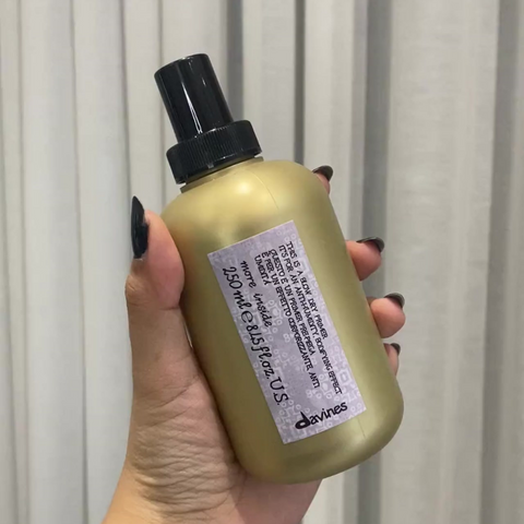 Davines This is a Blow Dry Primer: For an Anti-Humidity, Bodifying Effect