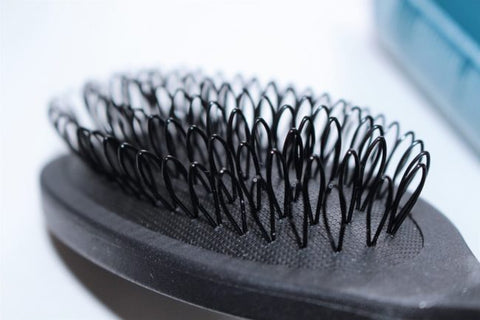 AVEDA Pramāsana™ Exfoliating Scalp Brush