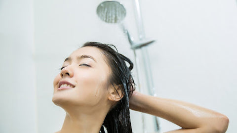 What Causes Dandruff and How to Get Rid of It