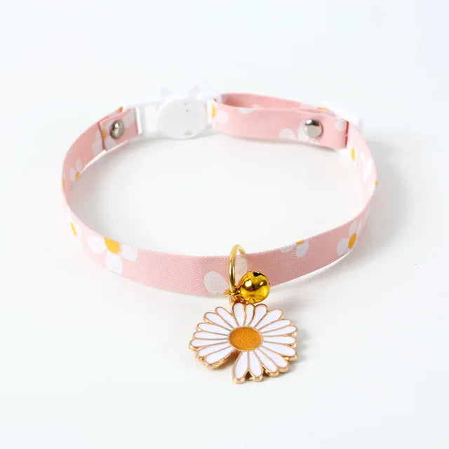 Collier pour Chat Réglable avec Cloche et Fleurs