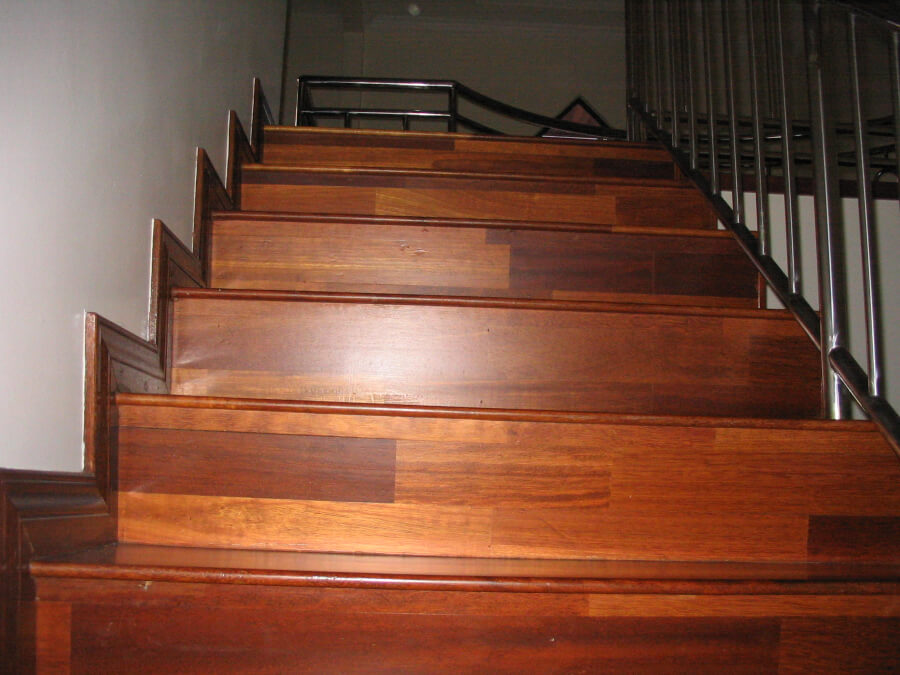 how to install oak stair treads