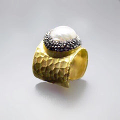 Pearl and Gold Ring Online