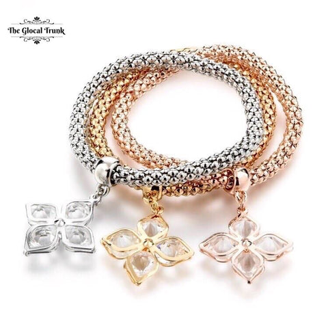 https://www.theglocaltrunk.com/products/trio-stretch-bracelet-crystal-clover