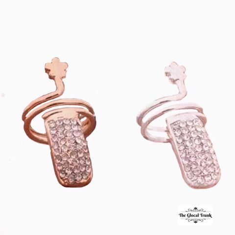 https://www.theglocaltrunk.com/products/finger-bloom-rings-gold-silver