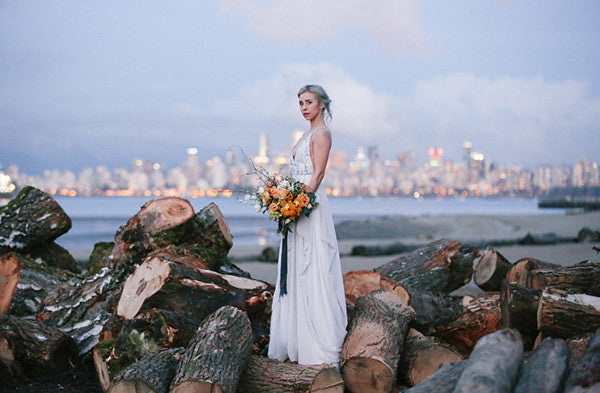 leah-moyers-photography-ocean-bride