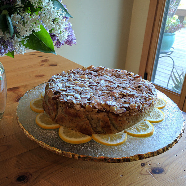 annieglass edgey cakestand with lemon ricotta cake