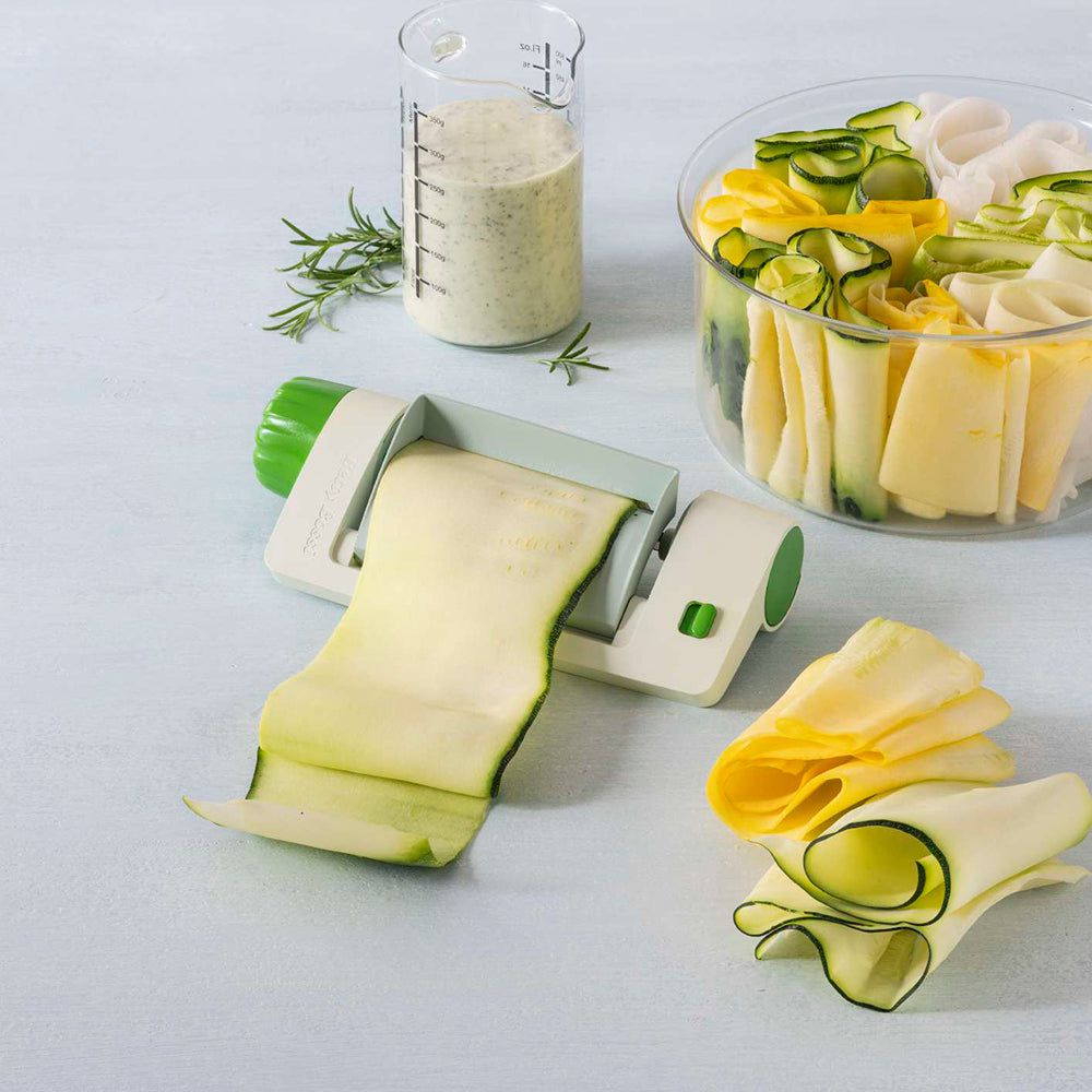 https://cdn.shopify.com/s/files/1/1416/1268/products/betty-bossi-veggie-sheet-slicer-38728977645783.jpg?v=1673908781&width=1000