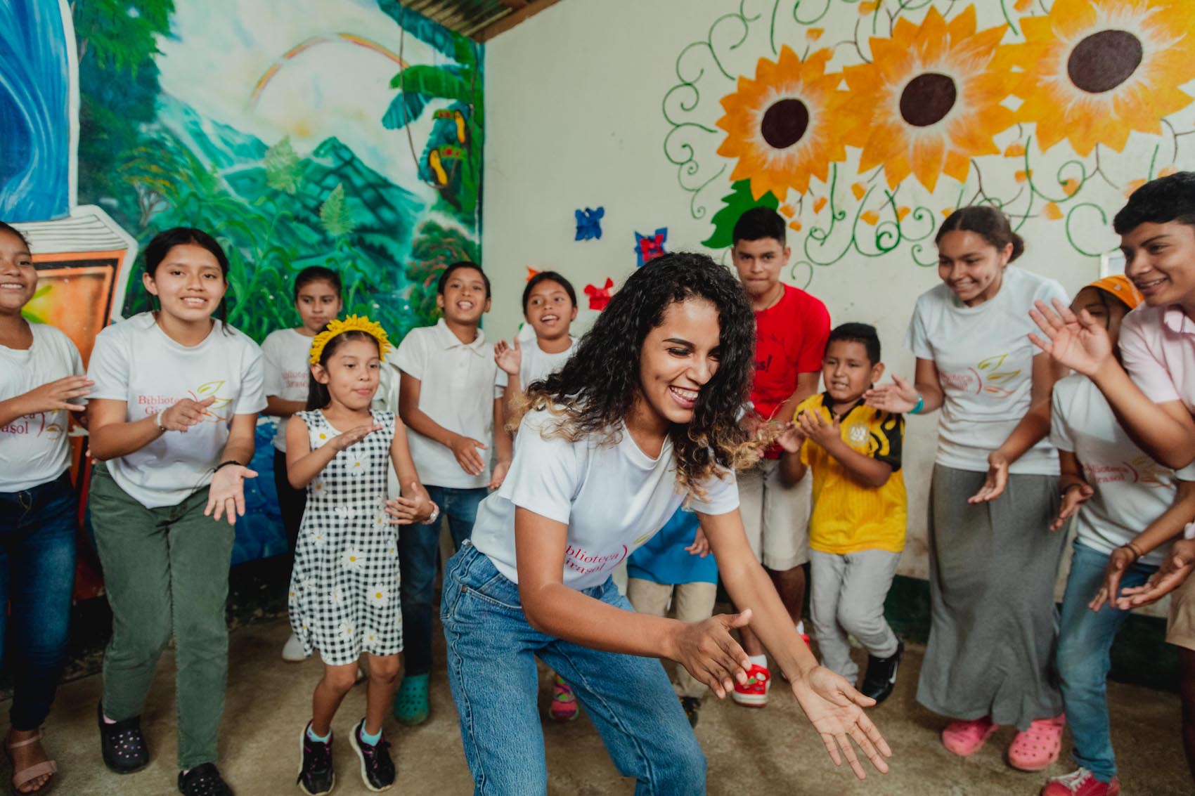 Kids dancing at school - Biblioteca Girasol, Nicaragua