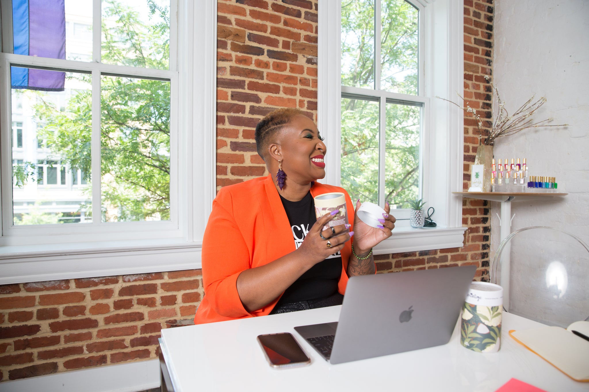Omi Bell Founder of Black Girl Ventures at desk