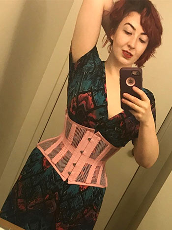 Before and after! Eight months, 50 lbs; 26” vs 20” corset (natural waist  33” vs 24.5”) : r/waisttraining