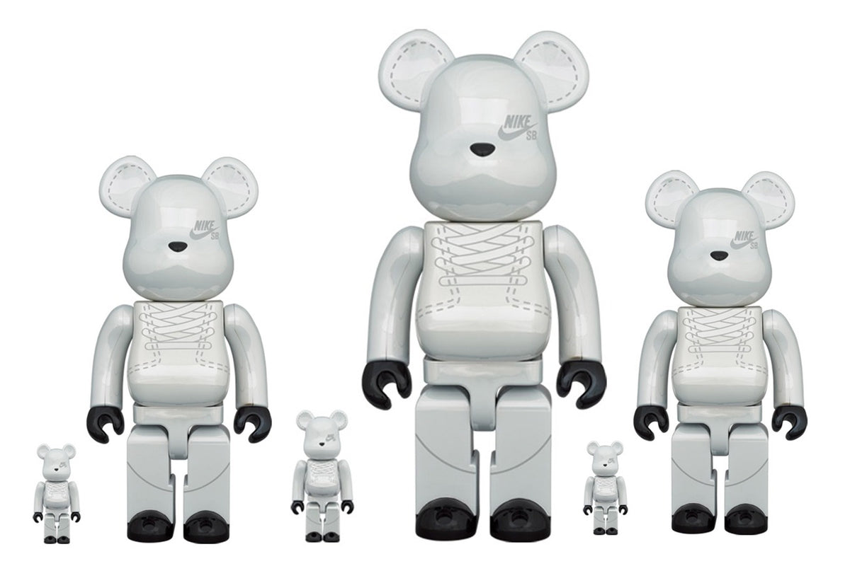 nike sb bearbrick 400