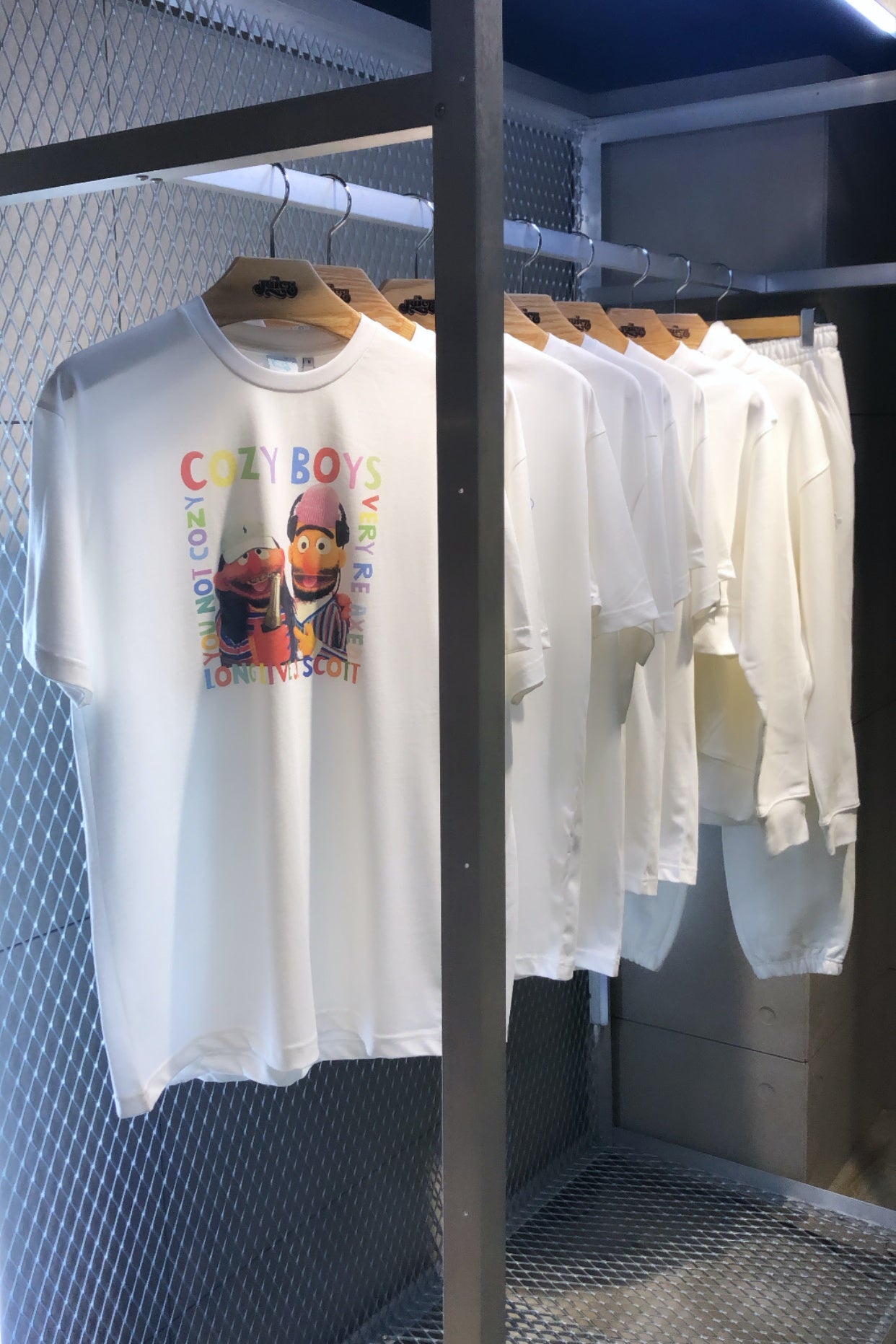 JUICE TAIWAN COZY WORLD POPUP A$AP LOU