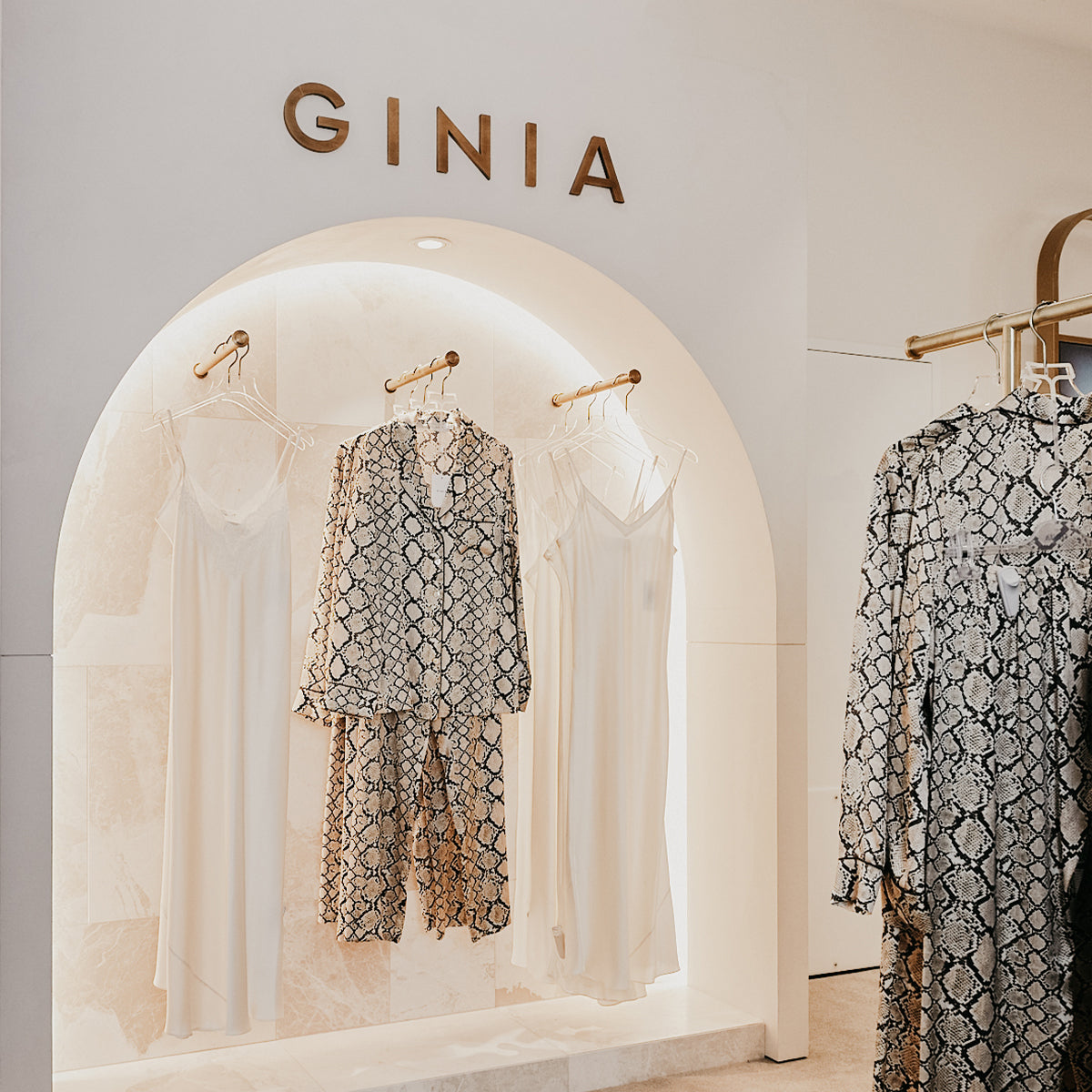 ginia clothing