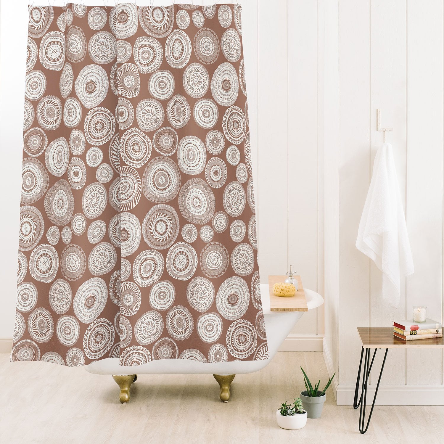 https://cdn.shopify.com/s/files/1/1418/4810/products/dash-and-ash-global-shower-curtain-lifestyle_1600x.jpg?v=1631049180