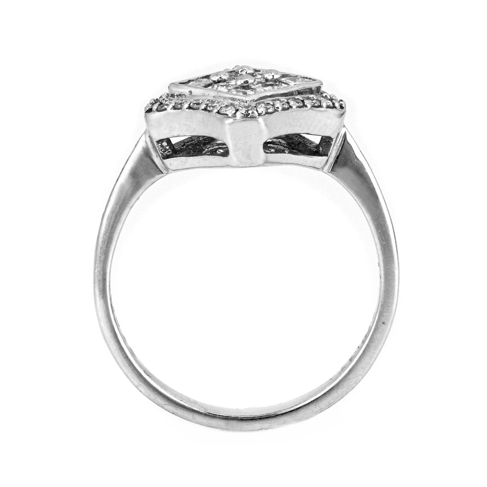 0.90ct Princess & Round Diamonds 18K White Gold Statement Ring